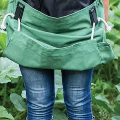 The Roo Apron® – Leaf Green